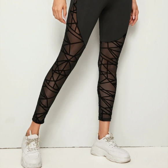 Geometric Pattern Workout Pants - Picture 4 of 7